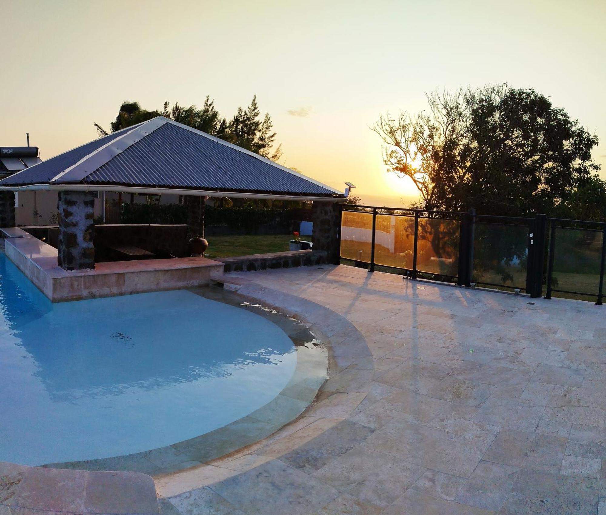 L'Hibiscus De Plaiz'Anse Apartment Petite-Ile Exterior photo